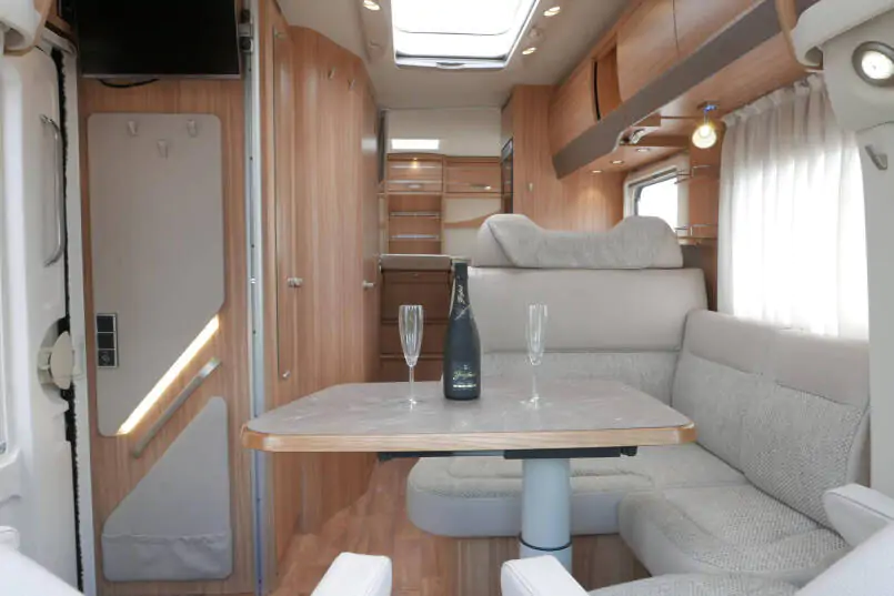 Hymer T 568 SL | Automaat | Maxi chassis | Enkele bedden | Grote schotel 26