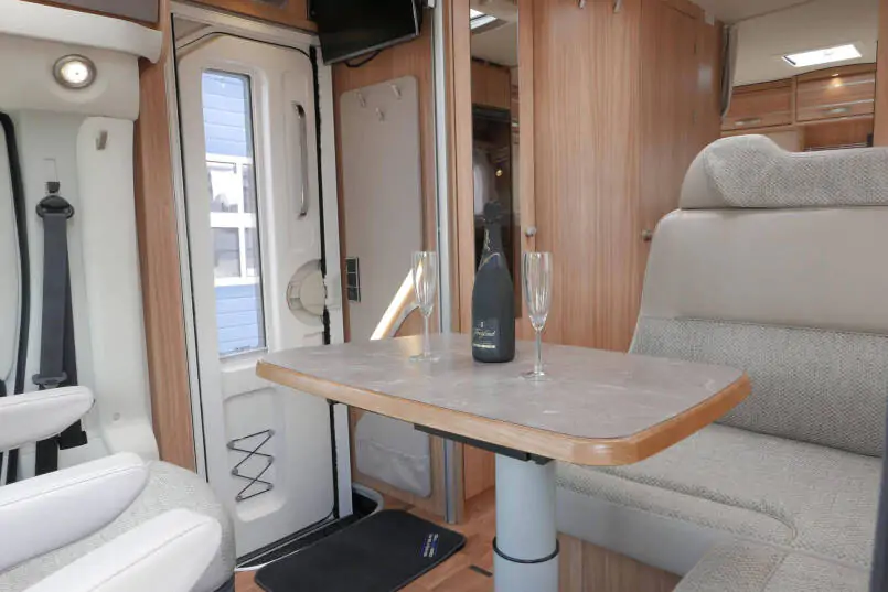 Hymer T 568 SL | Automaat | Maxi chassis | Enkele bedden | Grote schotel 27