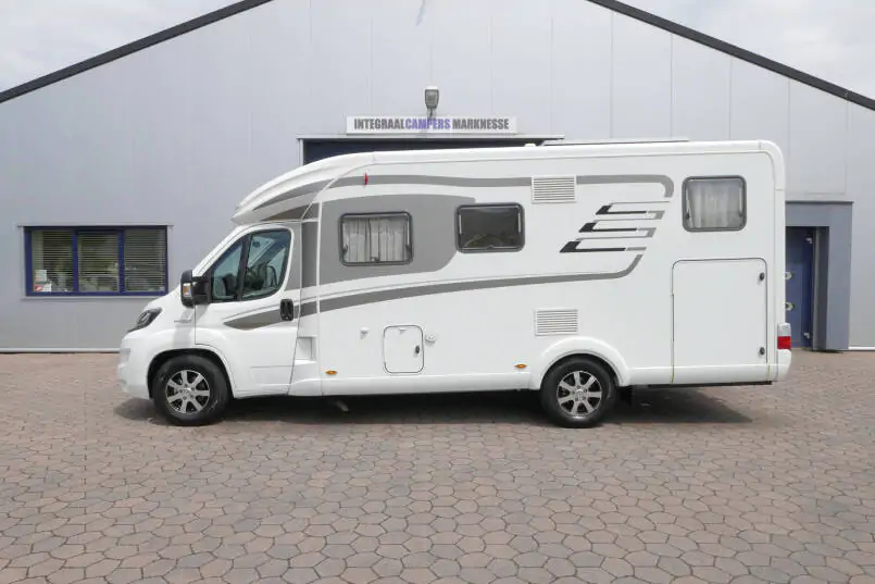 Hymer T 568 SL | Automaat | Maxi chassis | Enkele bedden | Grote schotel 2