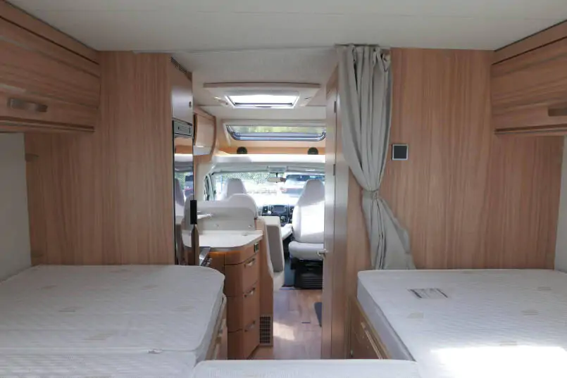 Hymer T 568 SL | Automaat | Maxi chassis | Enkele bedden | Grote schotel 46
