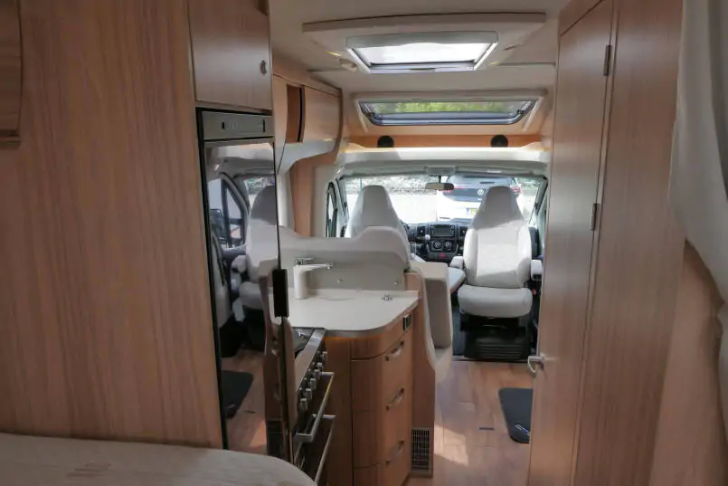 Hymer T 568 SL | Automaat | Maxi chassis | Enkele bedden | Grote schotel 47