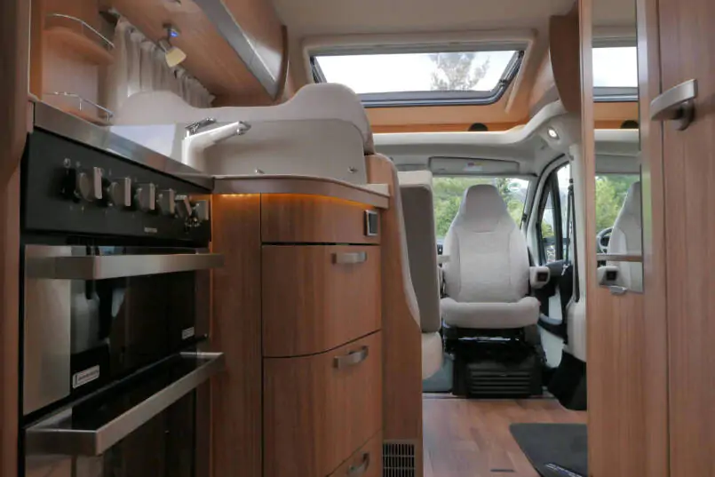 Hymer T 568 SL | Automaat | Maxi chassis | Enkele bedden | Grote schotel 51