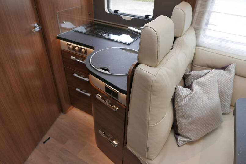 Hymer BMC-I 680 ModernComfort | Lithium | ALDE verwarming | 5 Persoons | Airco 40