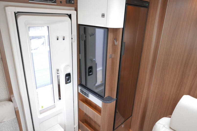 Hymer BMC-I 680 ModernComfort | Lithium | Levelsysteem | Airco 40