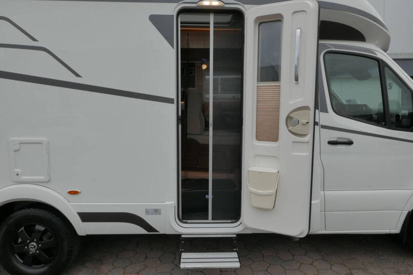 Hymer BMC-T 600 WhiteLine | Lithium | Enkele bedden | Mercedes 15