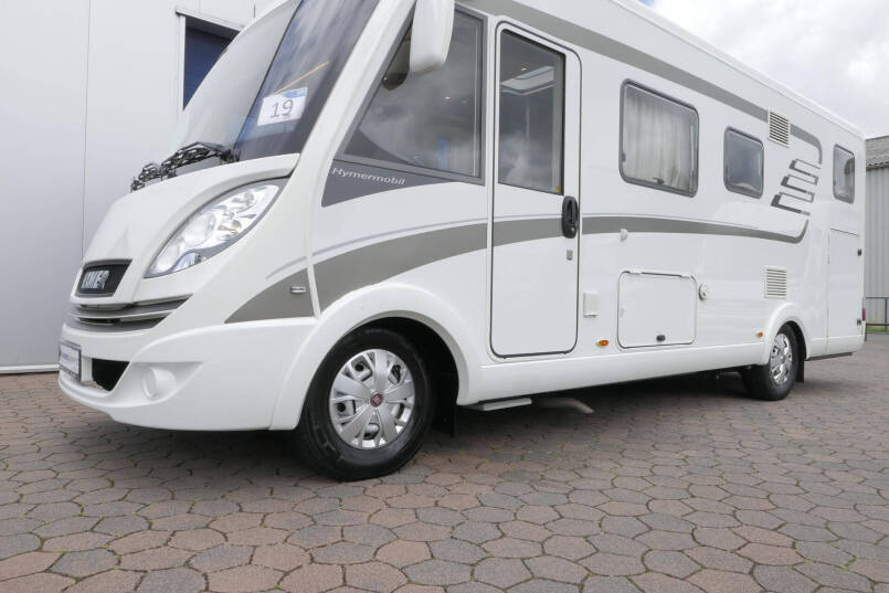 Hymer B 588 PL PremiumLine | 3.0 Automaat | AL-KO 4x luchtvering | Enkele bedden 9