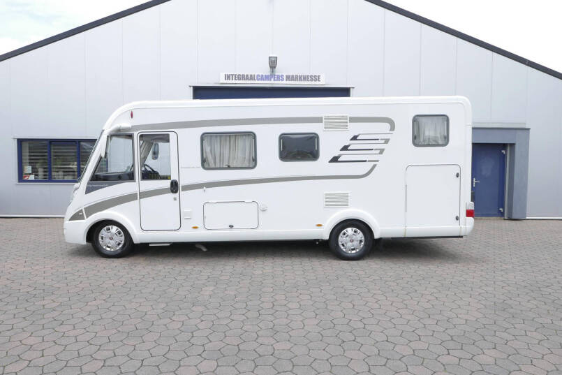 Hymer B 588 PL PremiumLine | 3.0 Automaat | AL-KO 4x luchtvering | Enkele bedden 2