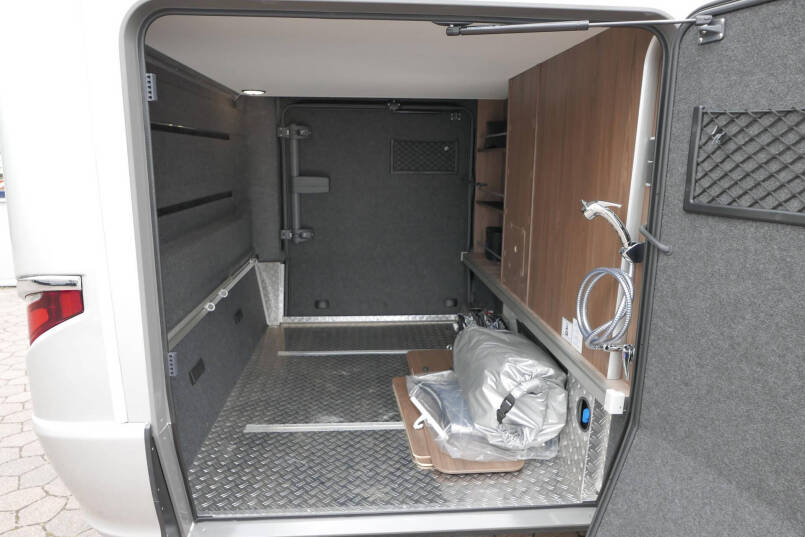 Hymer BML-I 780 MasterLine | Levelsysteem | Lithium | Airco | Enkele bedden 15