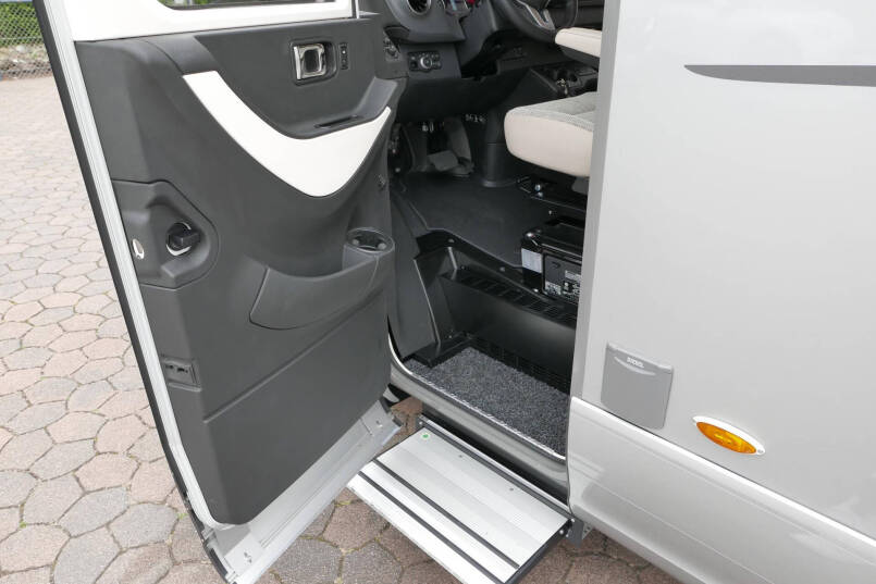 Hymer BML-I 780 MasterLine | Levelsysteem | Lithium | Airco | Enkele bedden 24