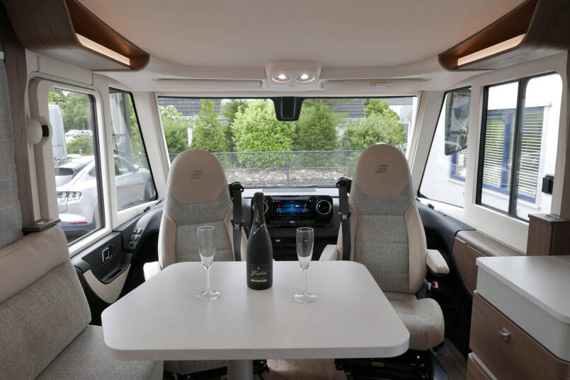 Hymer BML-I 780 MasterLine | Levelsysteem | Lithium | Airco | Enkele bedden 32