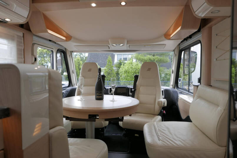 Hymer B-SL 704 Supremline | 180 pk | Automaat | Levelsysteem | Enkele bedden | Hefbed | 27