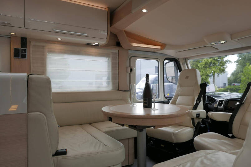 Hymer B-SL 704 Supremline | 180 pk | Automaat | Levelsysteem | Enkele bedden | Hefbed | 29