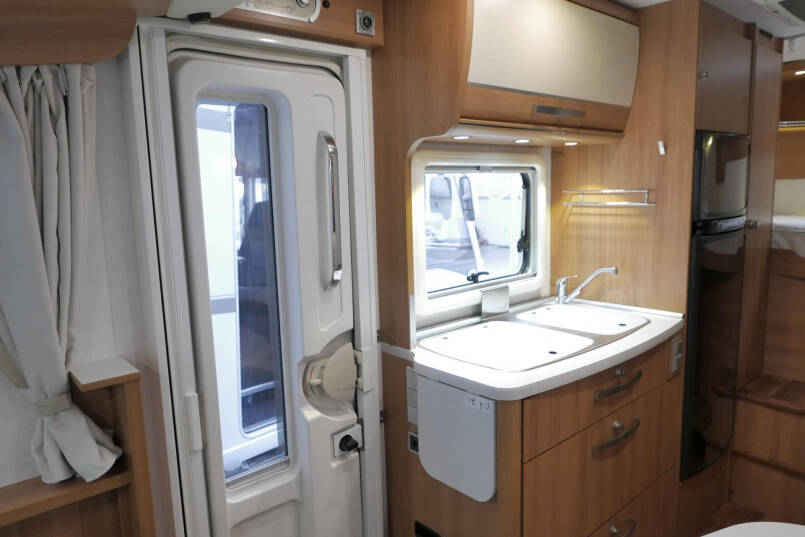 Hymer Exsis-I 504 | Automaat | 6.20 m | 4 Persoons | Garage | 37