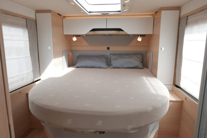 Hymer BML-I 790 MasterLine | Queensbed | Airco | Lithium | Hefbed | 43