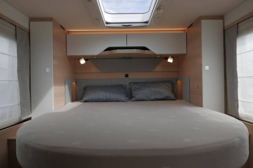 Hymer BML-I 790 MasterLine | Queensbed | Airco | Lithium | Hefbed | 45