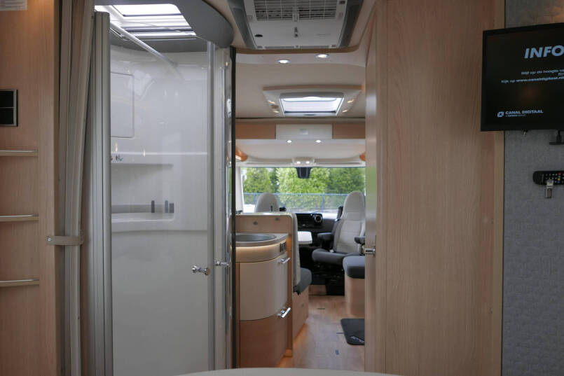 Hymer BML-I 790 MasterLine | Queensbed | Airco | Lithium | Hefbed | 58