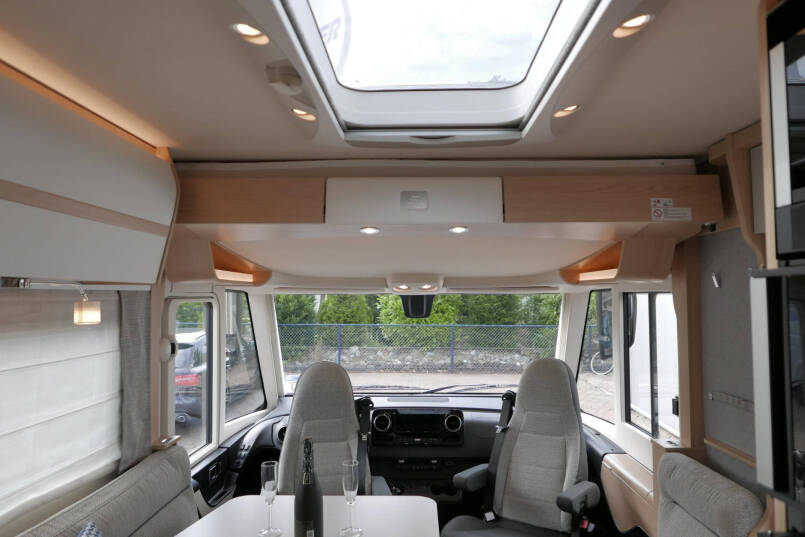 Hymer BML-I 790 MasterLine | Queensbed | Airco | Lithium | Hefbed | 64