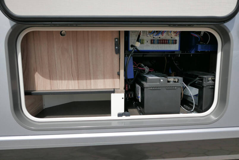 Hymer  Exsis-I 588 Crystal Zilver | Automaat | Bovenkastjes | Vol Optie 14