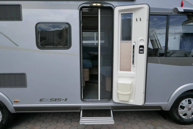 Hymer Exsis-I 588 Crystal Zilver Hymer  Exsis-I 588 Crystal Zilver | Automaat | Bovenkastjes | Vol Optie 16