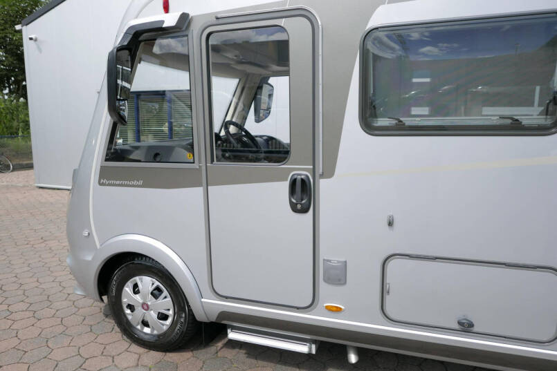 Hymer Exsis-I 588 Crystal Zilver Hymer  Exsis-I 588 Crystal Zilver | Automaat | Bovenkastjes | Vol Optie 18