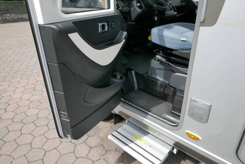 Hymer Exsis-I 588 Crystal Zilver Hymer  Exsis-I 588 Crystal Zilver | Automaat | Bovenkastjes | Vol Optie 19