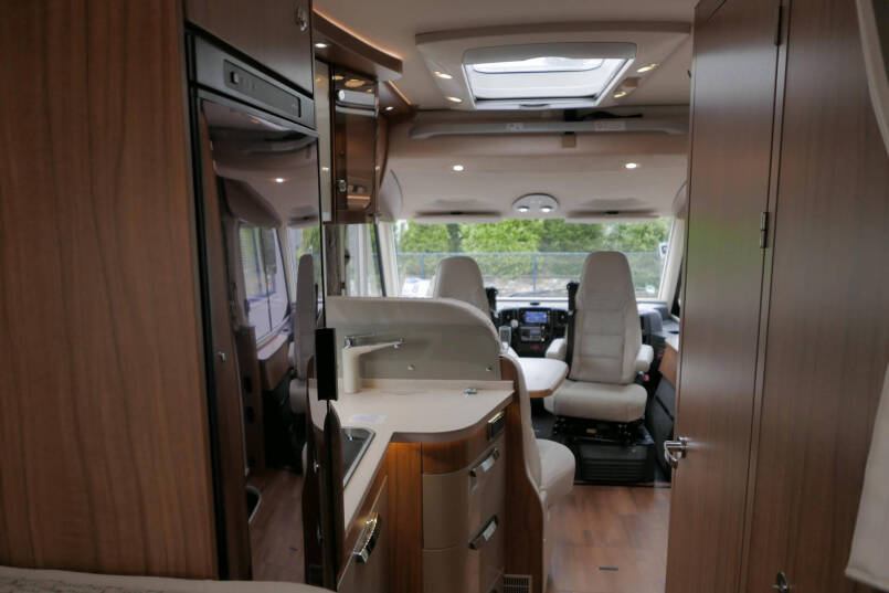 Hymer B 568 PL PremiumLine | 180 Automaat | Levelsysteem | 7 Meter 51