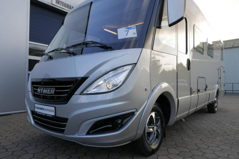 Hymer B-SL 704 SupremeLine | 180 pk | Automaat | Levelsysteem | Enkele bedden | Hefbed | 10