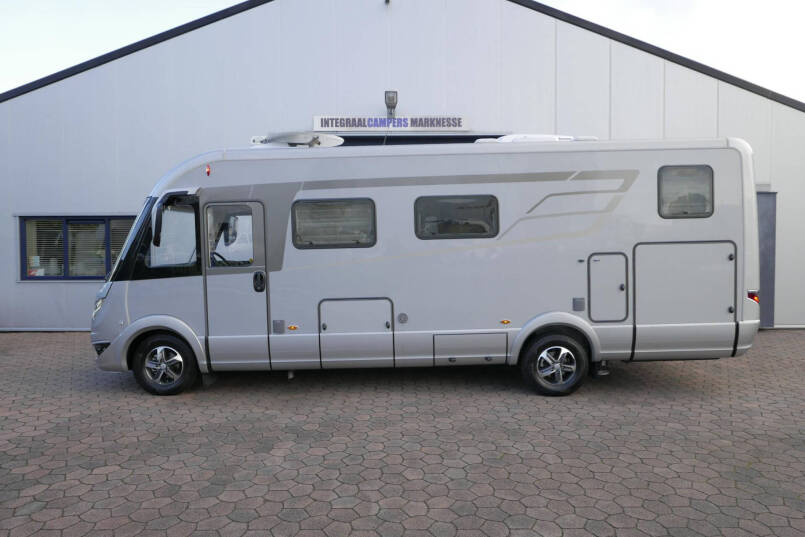 Hymer B-SL 704 SupremeLine | 180 pk | Automaat | Levelsysteem | Enkele bedden | Hefbed | 2