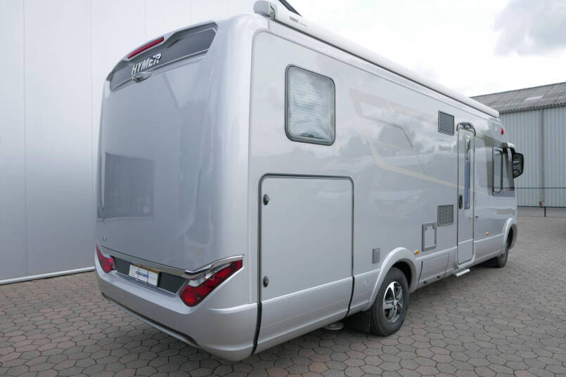 Hymer B-SL 704 SupremeLine | 180 pk | Automaat | Levelsysteem | Enkele bedden | Hefbed | 2