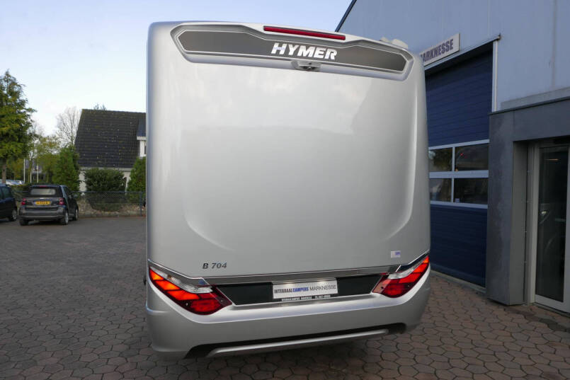 Hymer B-SL 704 SupremeLine | 180 pk | Automaat | Levelsysteem | Enkele bedden | Hefbed | 3