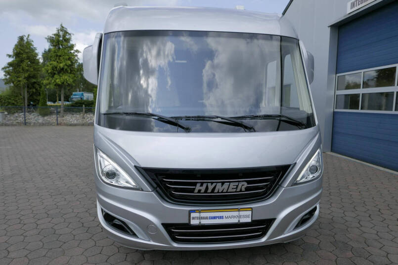 Hymer B-SL 704 SupremeLine | 180 pk | Automaat | Levelsysteem | Enkele bedden | Hefbed | 3