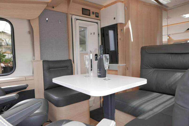 Hymer BMC-I 600 WhiteLine | Levelsysteem | Lithium | Airco | Mercedes | 30