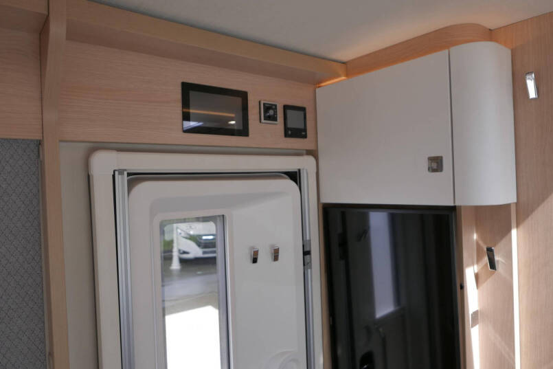 Hymer BMC-I 600 WhiteLine | Levelsysteem | Lithium | Airco | Mercedes | 35