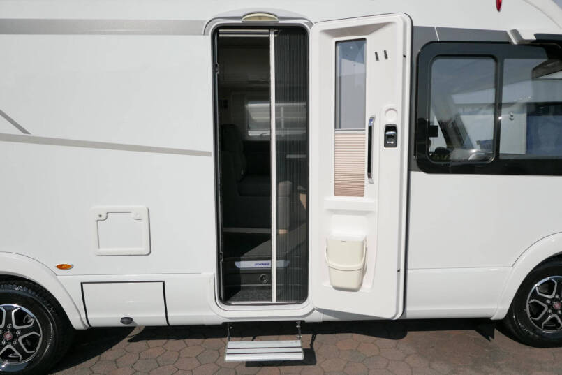 Hymer B-SL 674 SupremeLine | 180 pk Automaat | Levelsysteem | Alde | 18