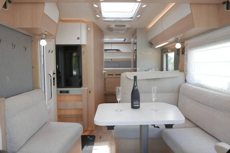 Hymer BMC-I 550 ModernComfort | Mercedes | Hefbed | Dwarsbed | 27