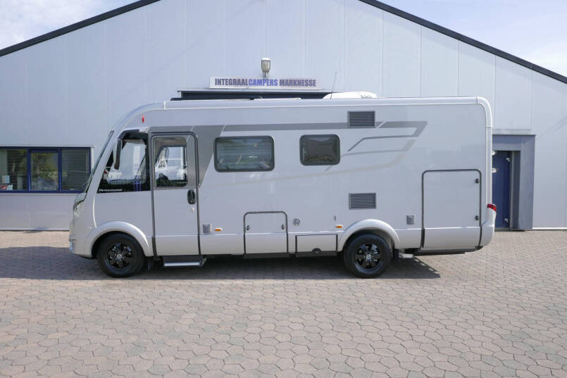 Hymer BMC-I 550 ModernComfort | Mercedes | Hefbed | Dwarsbed | 2