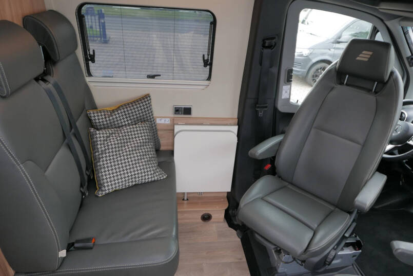 Hymer Grand Canyon S 4X4 | AMG | 190 PK Automaat | Lithium | Leer 28