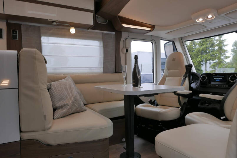 Hymer BML-I 780 MasterLine | Enkele bedden | 5 Persoons | Levelsysteem | Lithium | 2023 | 29