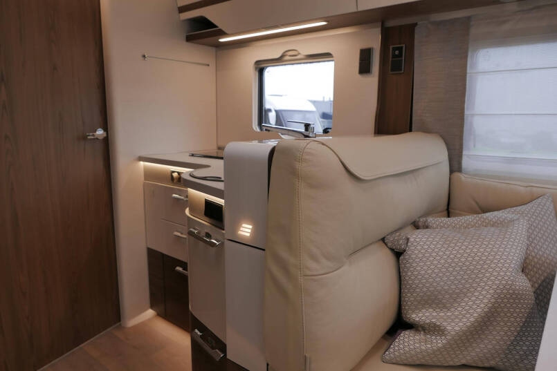 Hymer BML-I 780 MasterLine | Enkele bedden | 5 Persoons | Levelsysteem | Lithium | 2023 | 36