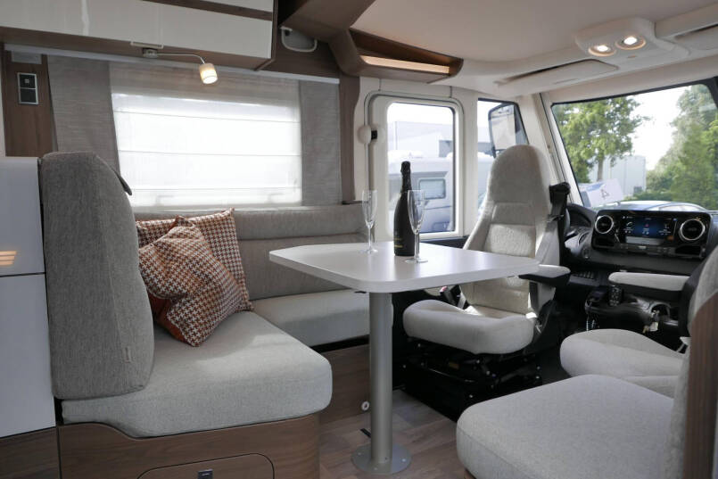 Hymer BML-I 780 MasterLine | Luchtvering | Levelsysteem | Lithium | 5 Persoons 29