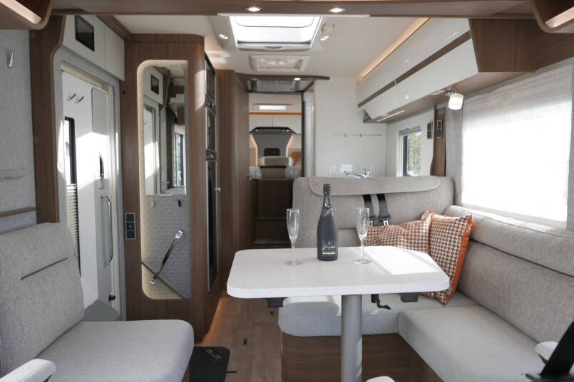 Hymer BML-I 780 MasterLine | Luchtvering | Levelsysteem | Lithium | 5 Persoons 33