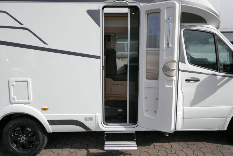 Hymer BMC-T 600 WhiteLine | Mercedes | Enkele bedden | Lithium | 18