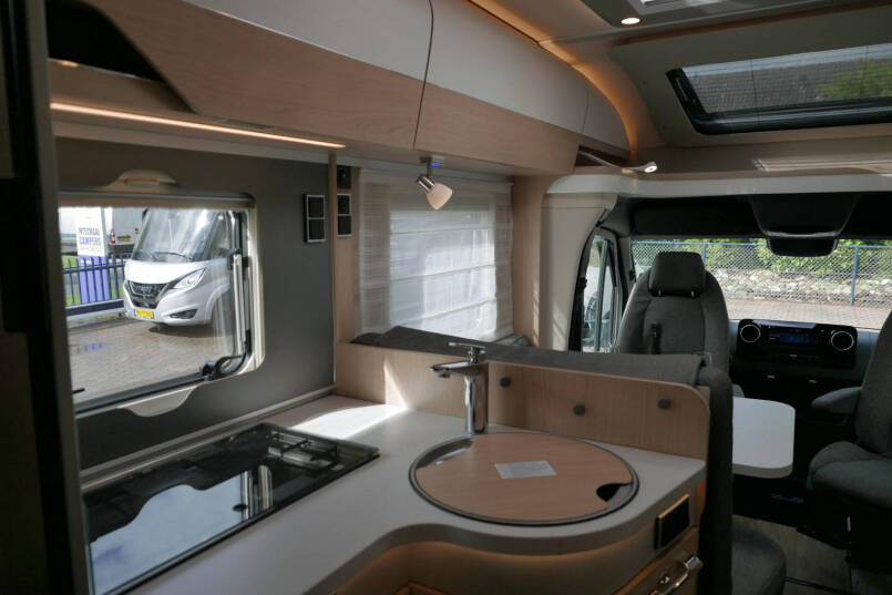 Hymer BMC-T 600 WhiteLine | Mercedes | Enkele bedden | Lithium | 41