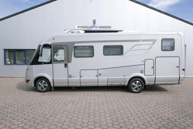 Hymer B-SL 704 SupremeLine | 180 pk | Automaat | Bovenkastjes | Levelsysteem | Enkele bedden | 2