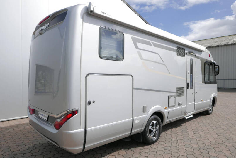 Hymer B-SL 704 SupremeLine | 180 pk | Automaat | Bovenkastjes | Levelsysteem | Enkele bedden | 7