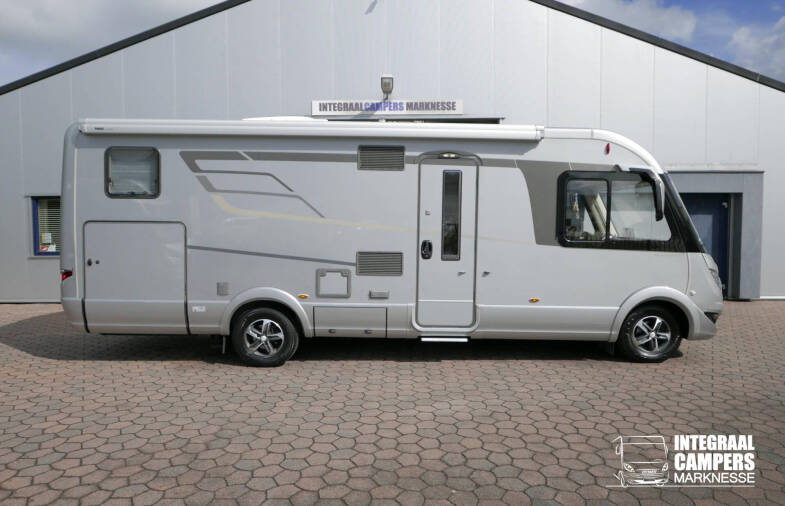 Hymer B-SL 704 SupremeLine | 180 pk | Automaat | Bovenkastjes | Levelsysteem | Enkele bedden |