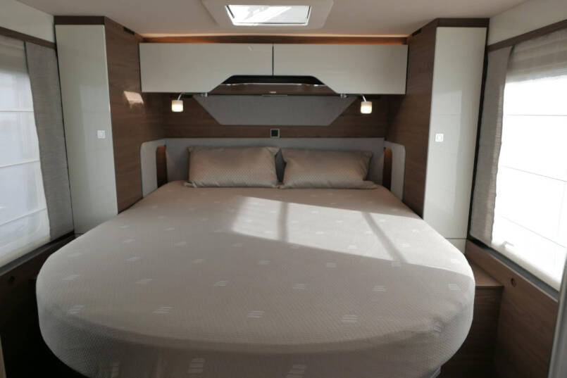 Hymer BML-I 790 MasterLine | Queensbed | Levelsysteem | Hefbed | Lithium | 49