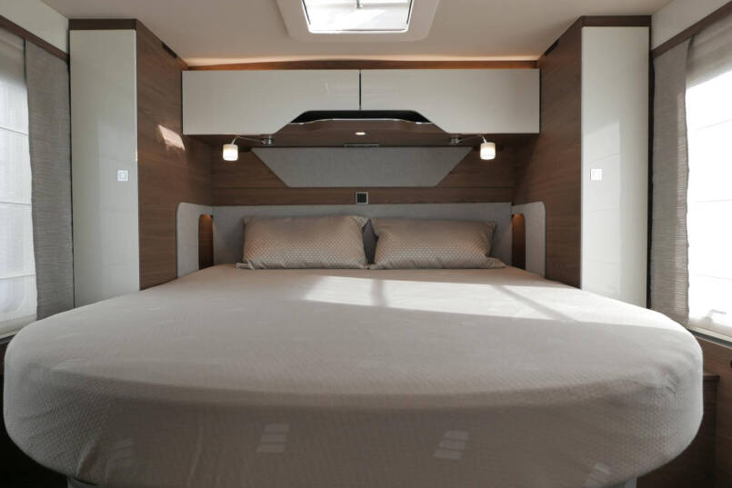 Hymer BML-I 790 MasterLine | Queensbed | Levelsysteem | Hefbed | Lithium | 53