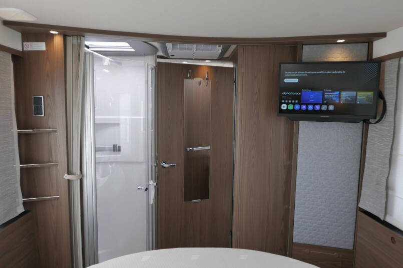 Hymer BML-I 790 MasterLine | Queensbed | Levelsysteem | Hefbed | Lithium | 61