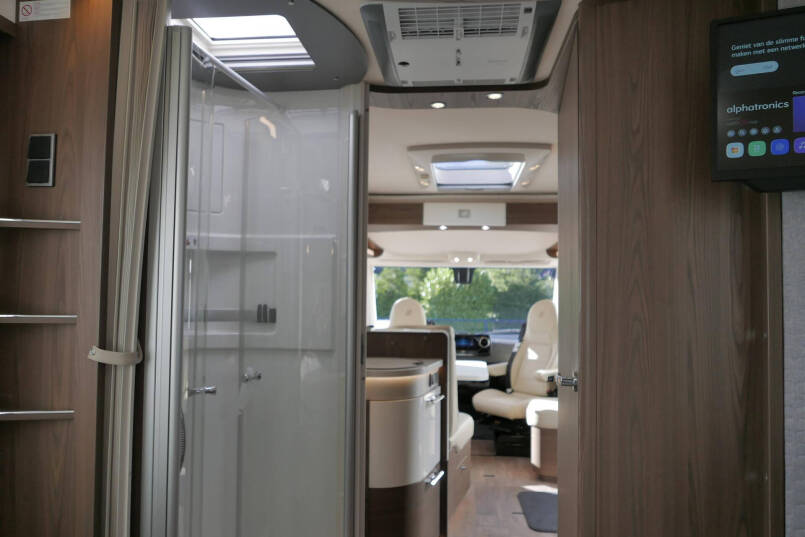 Hymer BML-I 790 MasterLine | Queensbed | Levelsysteem | Hefbed | Lithium | 65